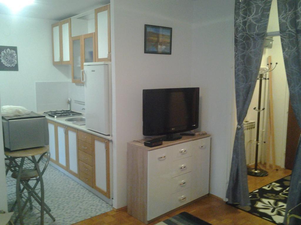 Apartment Karlos Загреб Экстерьер фото